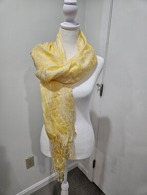 Pashmina Lightweight Yellow Patterned Scarf